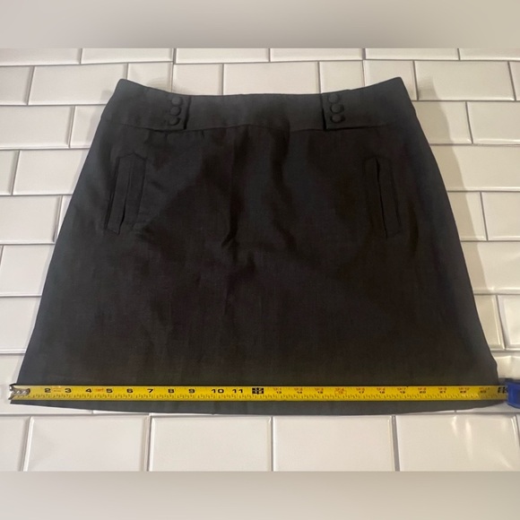 Elegant Black Skirt - Picture 4 of 6